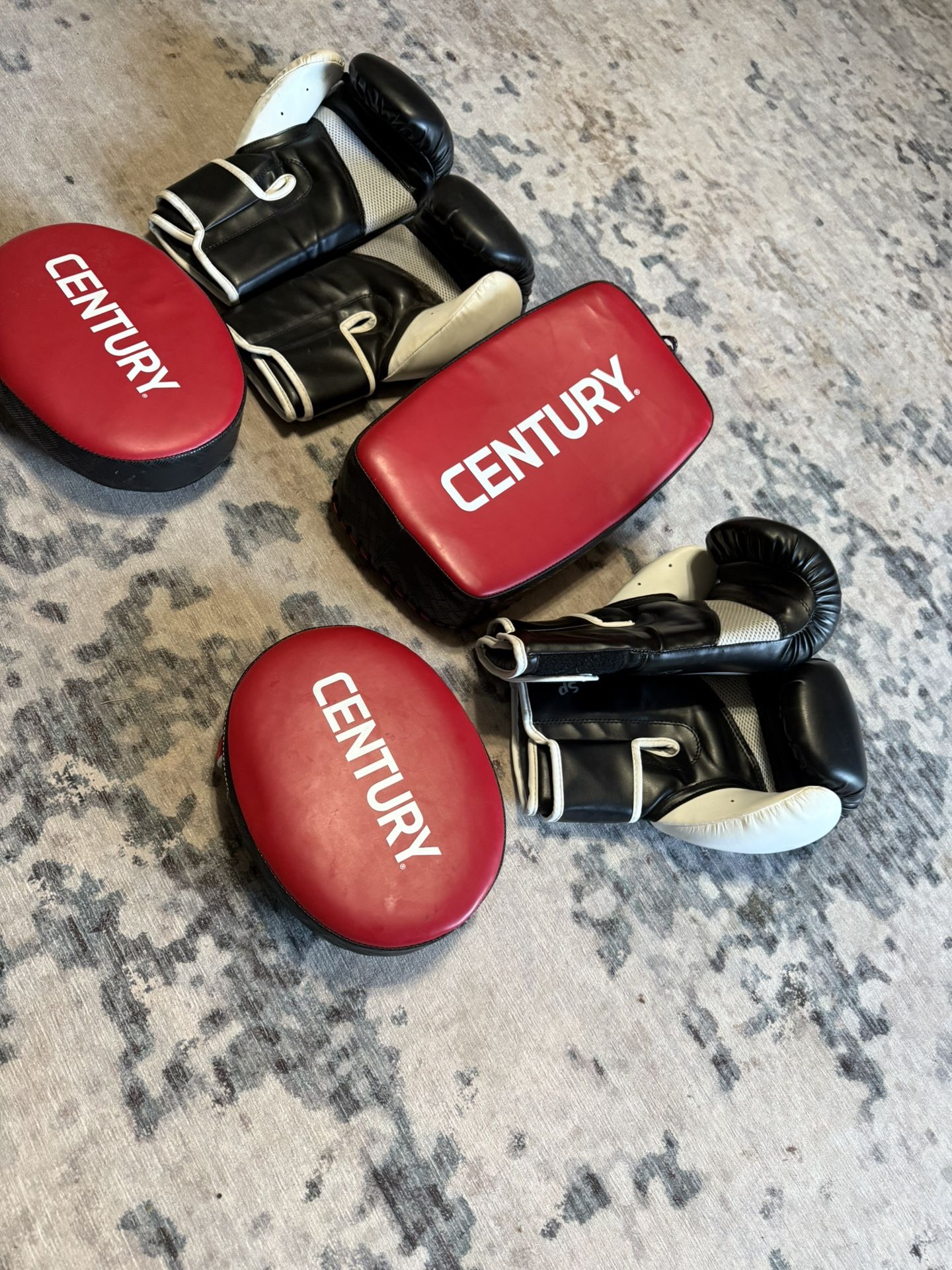 Boxing Gloves & Pads