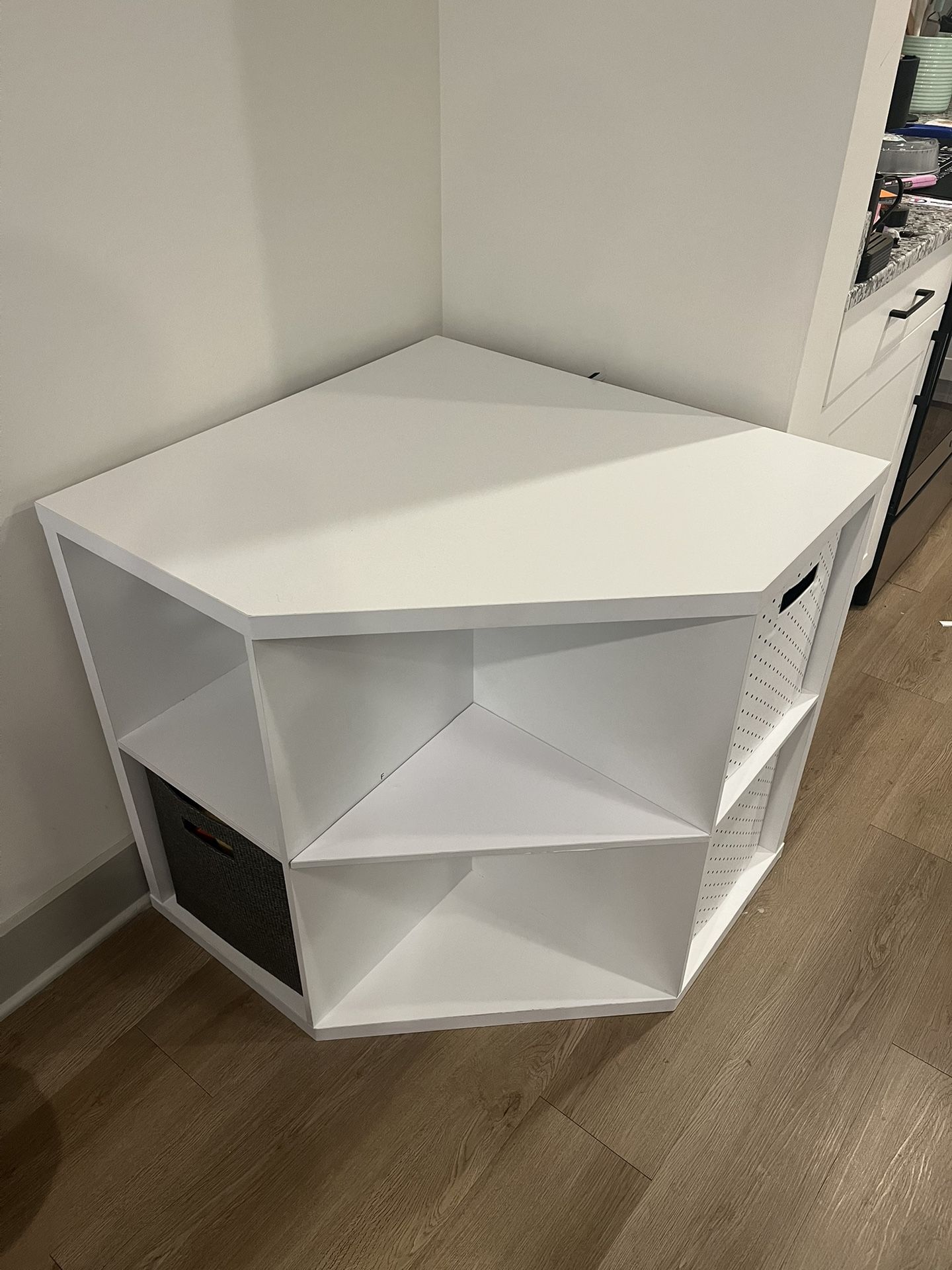 Corner Cube Storage
