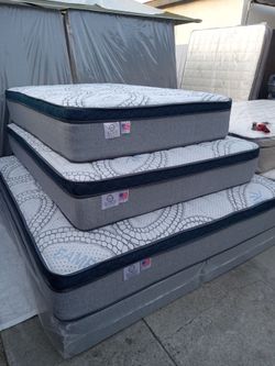 King Size Mattress Pillow Top New bedframe sold separately