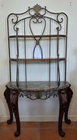 Like New Cherry Carved Baker's Rack