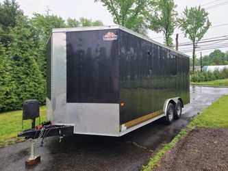 Enclosed trailer