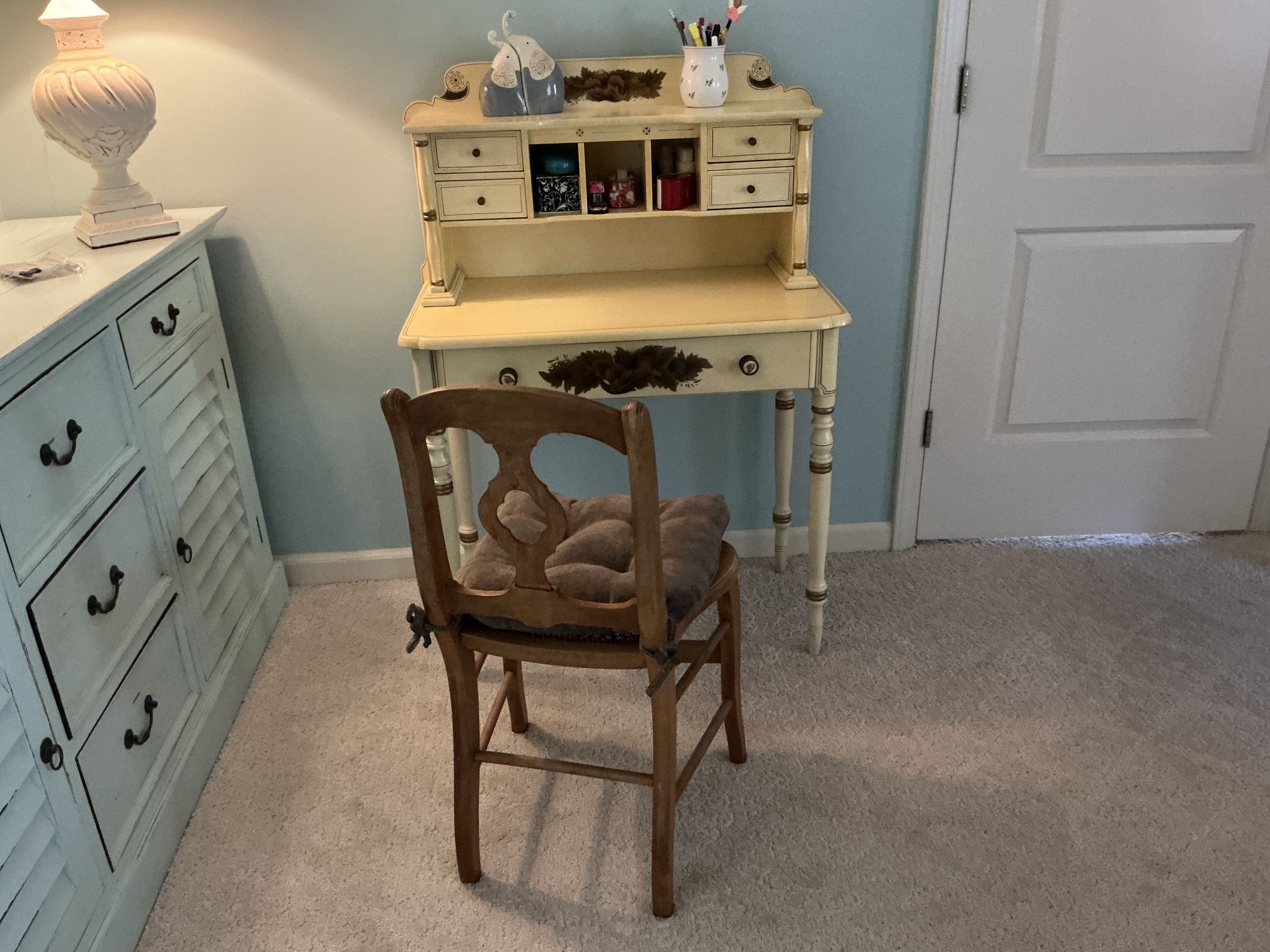 Small Antique Vintage Desk For Bedroom