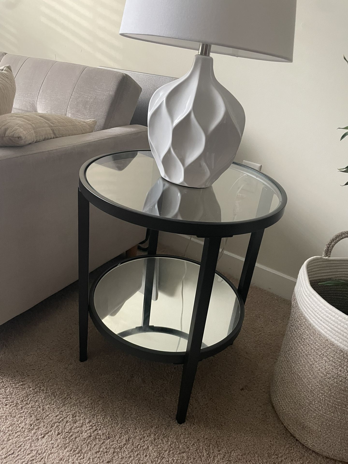 End Table (glass with bottom mirror)
