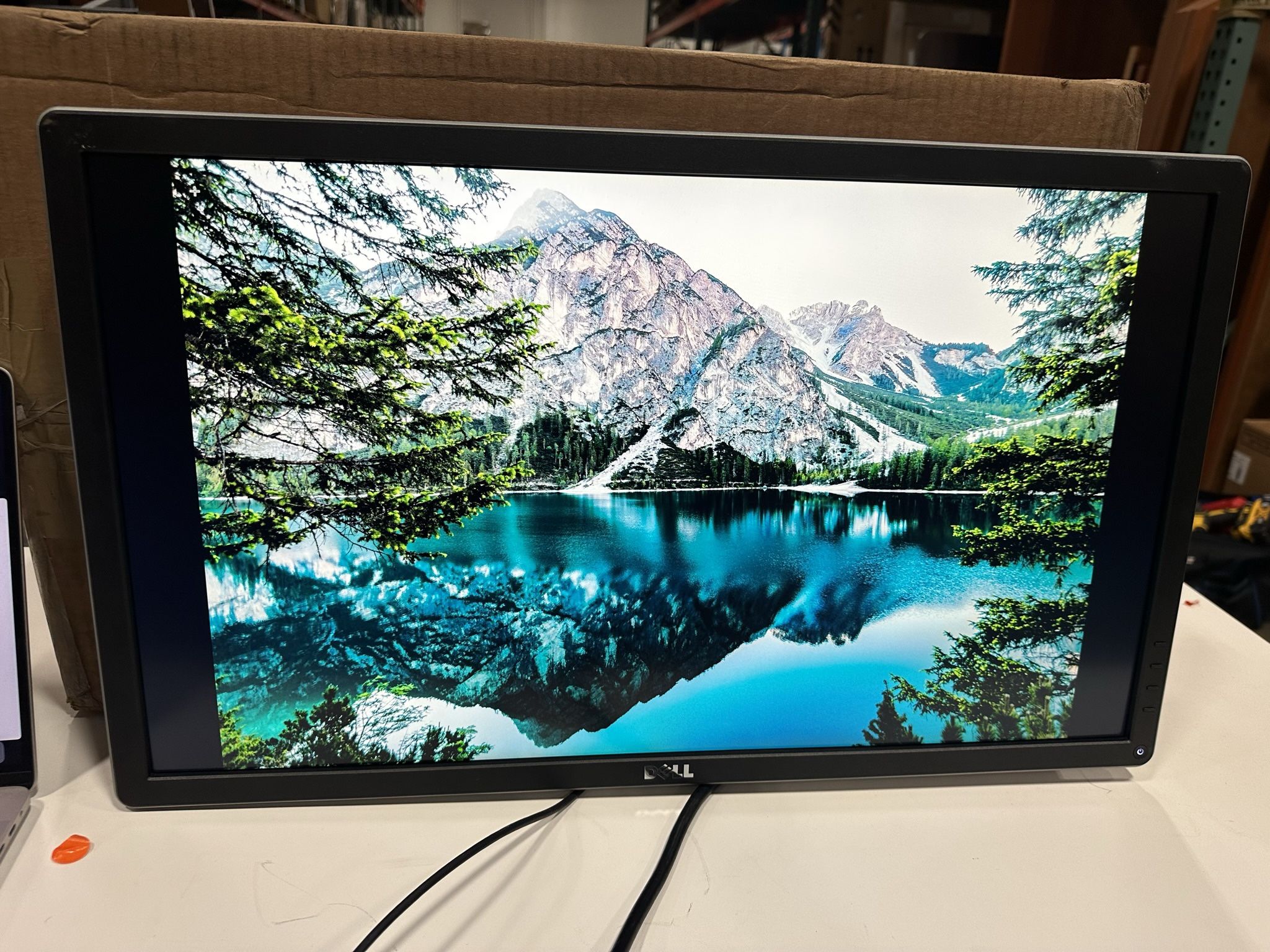 Dell P2715Qt 27” 4k HD Monitors! We Have Other Sizes And Models Available! We Also Have Monitor Arm Mounts, Chairs, And Standing Desks!