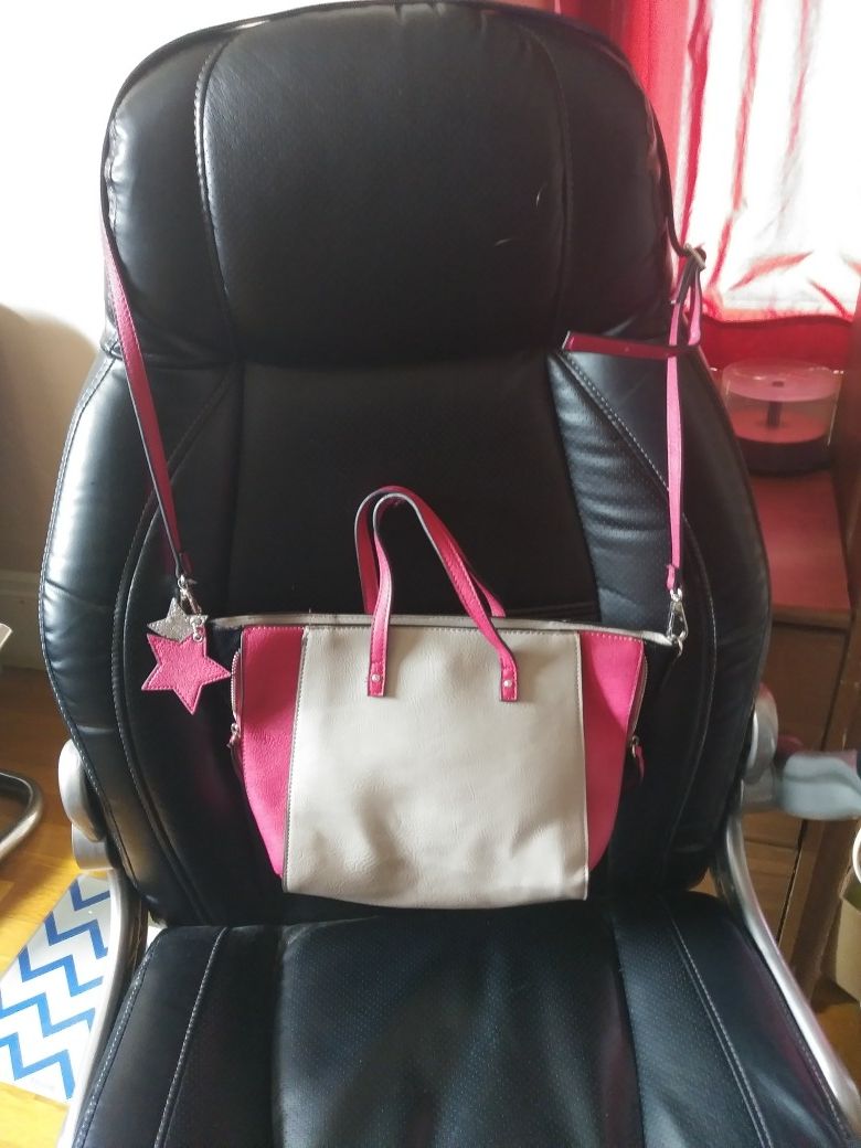 Candie's purse pink and grey new with long shoulder strap