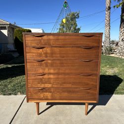 Mid- Century Modern Walnut Wood Highboy 