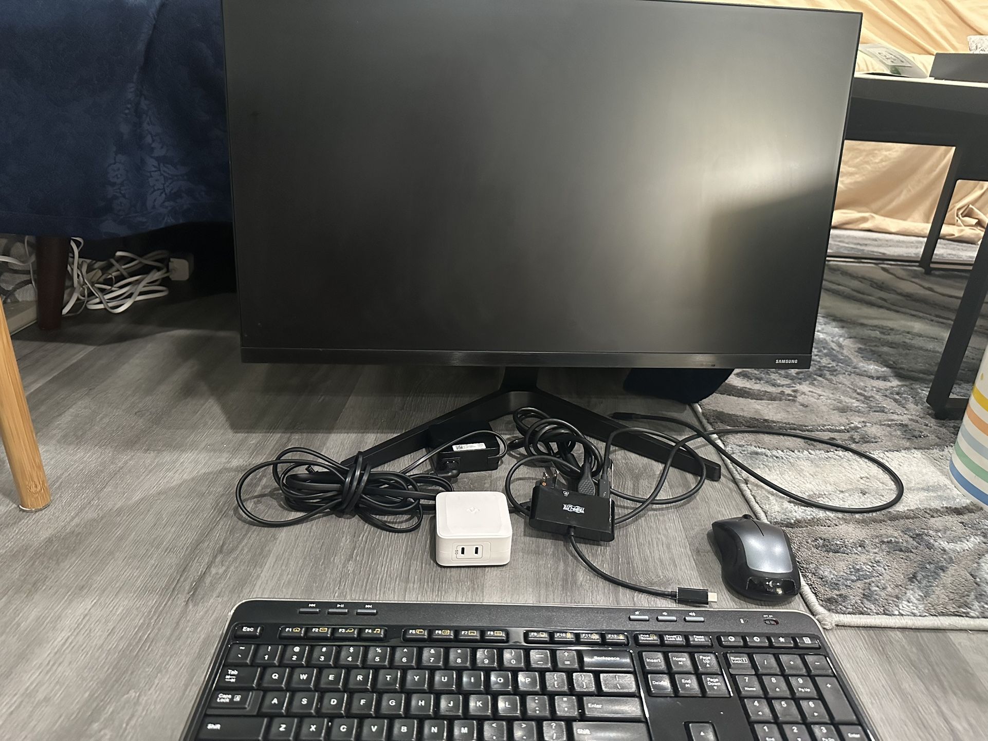 Samsung 27 inch flat monitor with wireless keyboard, mouse. Includes usb C hub which support hdmi and usb. Fast charger for laptop with 2 usb C points