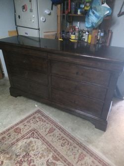 8 Drawer Solid Wood Ken Caid Furn. Dresser