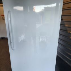 Freezer Frigidaire 16.7 Cu Ft