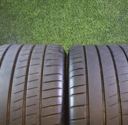 305 30R21 Michelin Pilot Sport 4S XL with 90% Tread 8/32 104Y SKU 28073 Grade A Tires