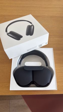 AirPod max like new!