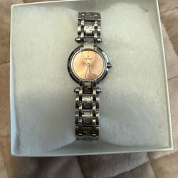 Womens authentic Fendi watch with wear rose gold dial.  perfect condition.