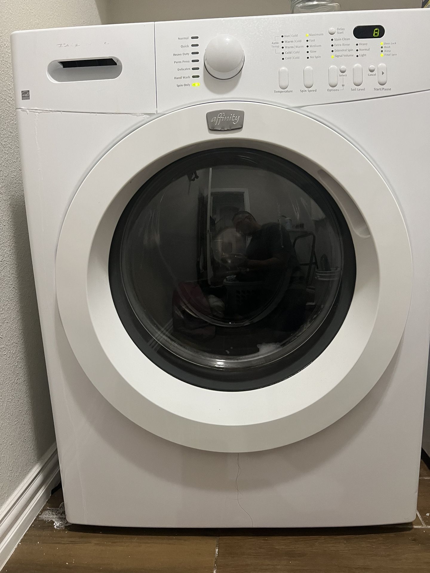 Frigidaire Affinity FrontLoad Washer and Dryer Set for Sale in Irving