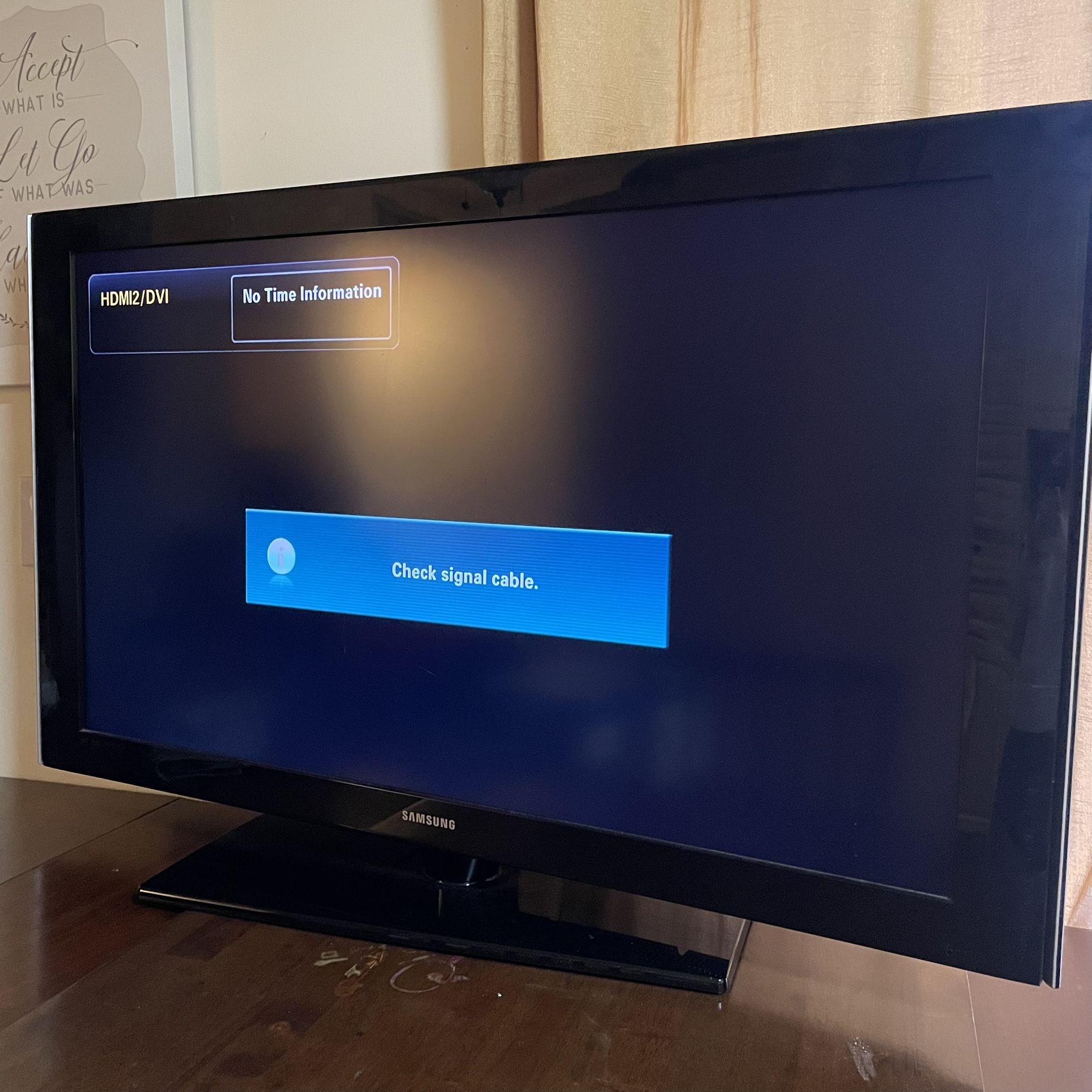 Samsung 46″ Full HD 1080p LCD TV – Great Condition + Swivel Stand