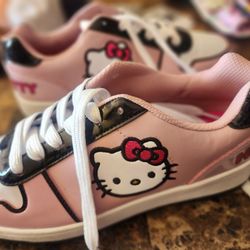 Hello Kitty Shoes✨️