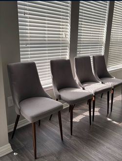 Set of 6 Dining room chairs