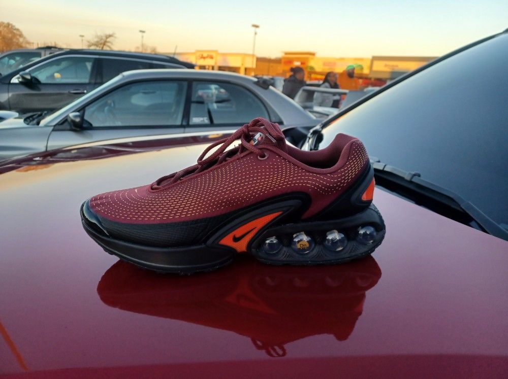 Brand New And Original Men's Nike Air Max's DN Sneakers Sizes 13