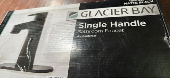 Glacier Bay Matte Black Single Handle Bathroom Faucet Kendrick 1008 028 126