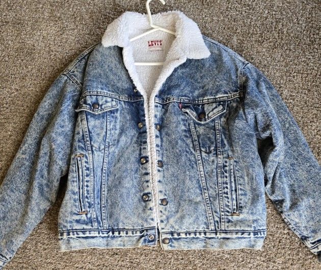 Vintage Acid Wash Levi's Sherpa Lined Jacket Size L