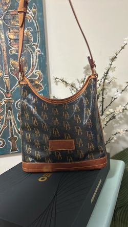 Dooney & Bourke