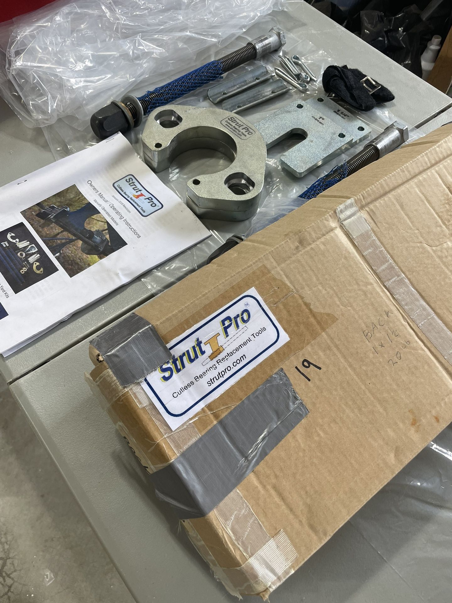 Strut Pro Puller Strut Pro Cutlass Bearing Removal Tool for Sale in Marysville, WA - OfferUp