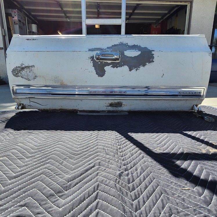 1967 Chevy II Nova Wagon Tailgate