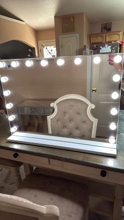 Vanity mirror