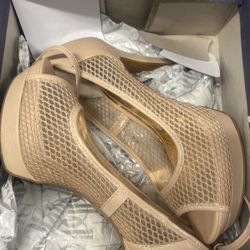 Women’s high heel 7.5 the J low star LT nude