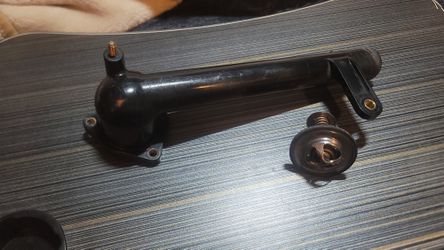 Toyota Sienna Thermostat And Housing