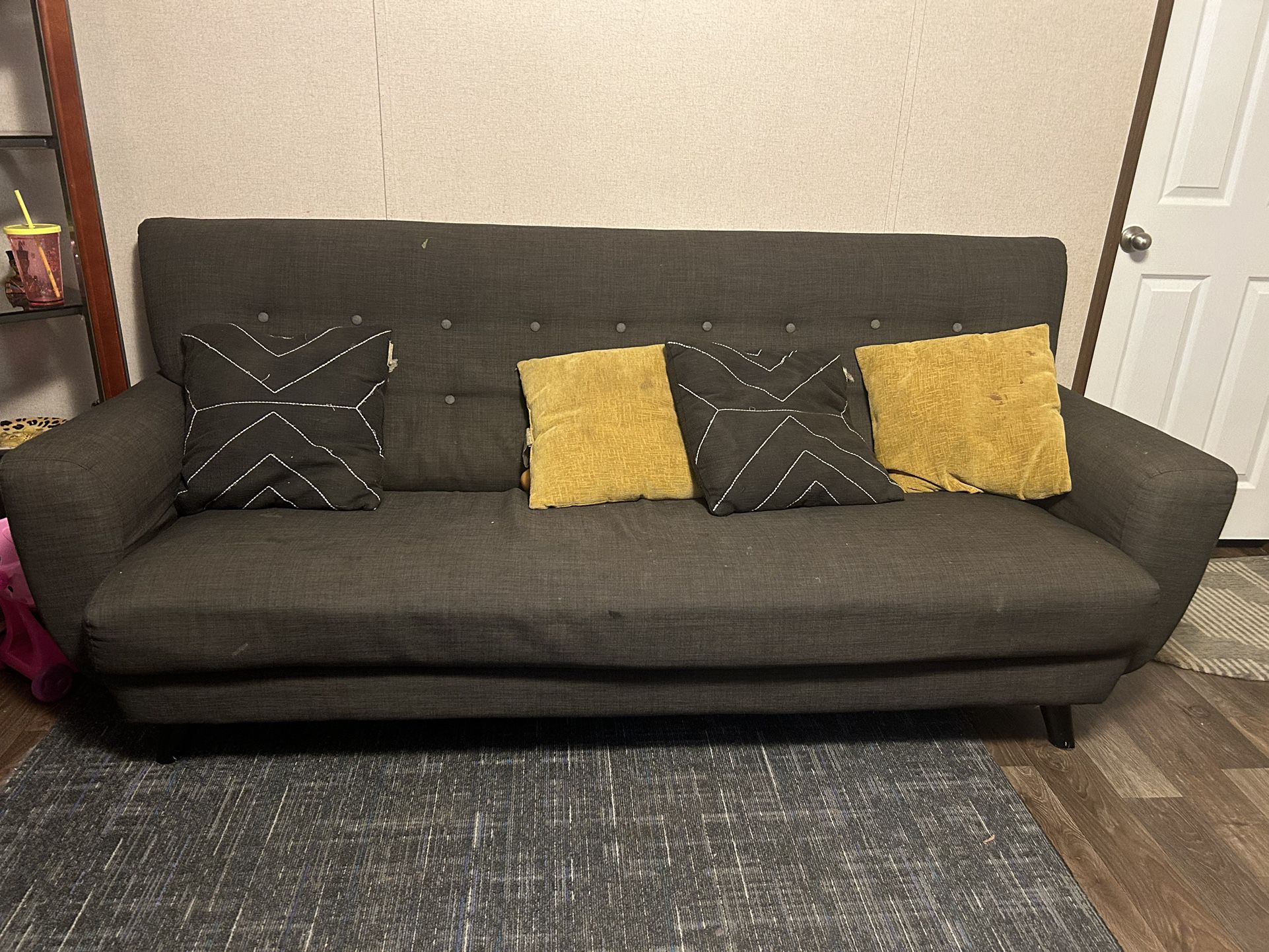 Couch Chair And Futon 