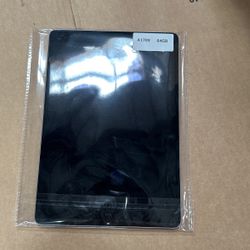 iPad Pro 1st. A1709. 10’ 64G Gray Unblocked