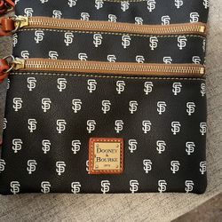 Authentic Dooney & Bourke Giants Purse 