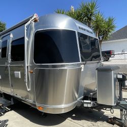 2016 Airstream Flying Cloud