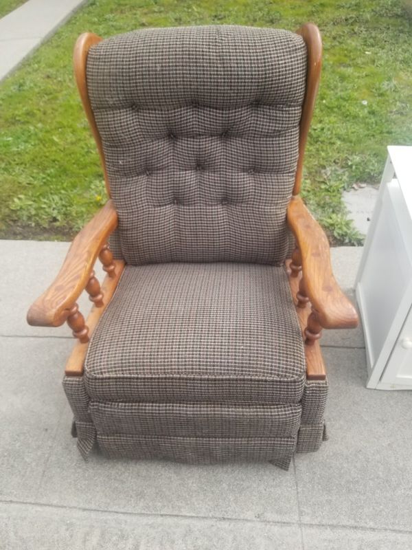 Reclining rocking chair for Sale in Richmond, CA - OfferUp