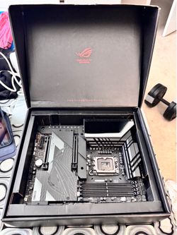 Asus rog maximus z790 dark hero Motherboard