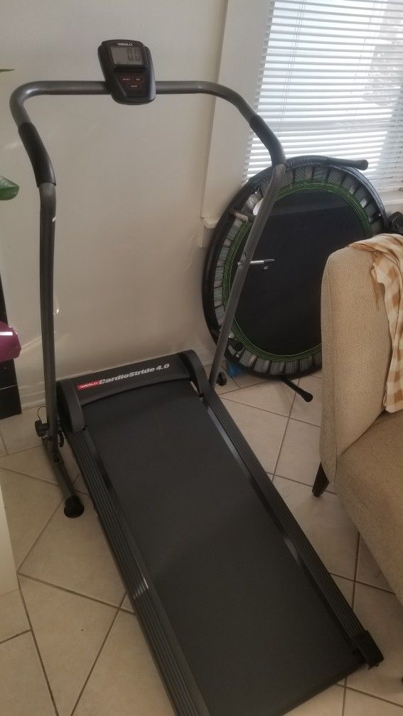 TREADMILL WESLO CARDIOSTRIDE Manual $100