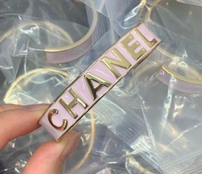 New 18k stainless steel gold bracelet comes with dust bag