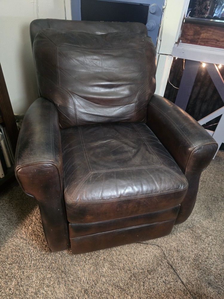 Recliner - Leather Chair - FREE