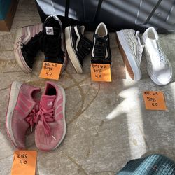 Girls / Boys Vans size Kids 1.0 - 2.0 and Boys 4.0-5.0