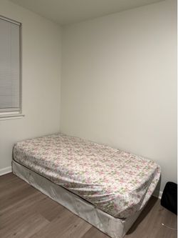 Twin mattress with the box