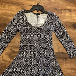 Brand New Woman’s Forever 21 brand Black and Gray Dress Up For Sale