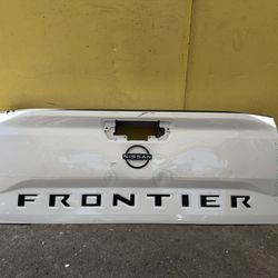 2022-2026 NISSAN FRONTIER TAILGATE 