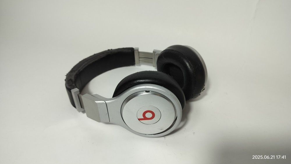 DISCONTINUED / Beats Pro Headphones by Dr. Dre Over the Ear DJ/Studio Headphones