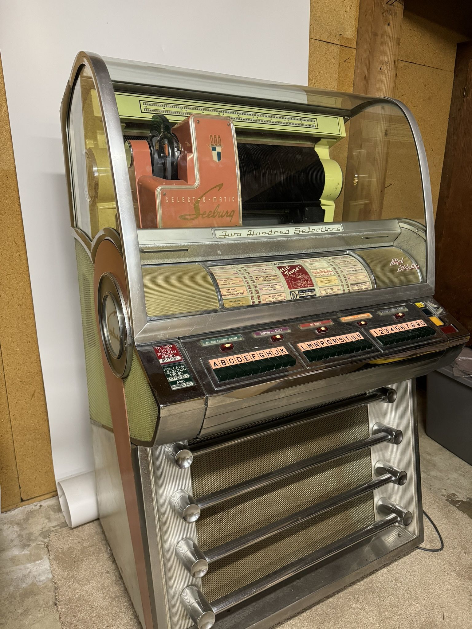 Seeburg Select-O-Matic 200 vinyl jukebox