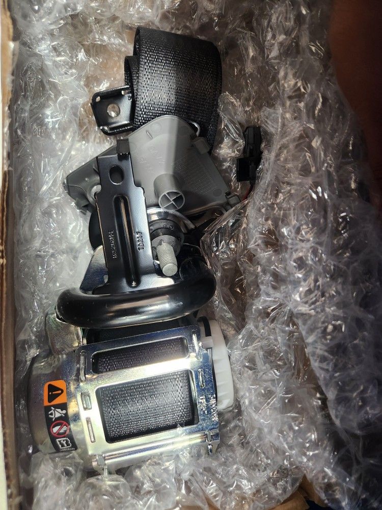 Seatbelt Reatractor (Silverado)(Sierra)
