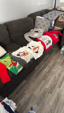 Christmas Sweatshirts Size 4t