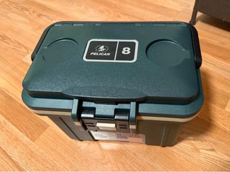 Pelican 8 Quart Personal Lunch Box Cooler