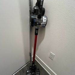 Hover Cordless Rechargeable blade Vacuum cleaner