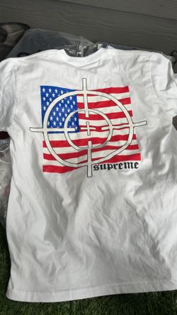 Supreme t