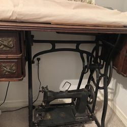 Antique Treadle Sewing Machine 